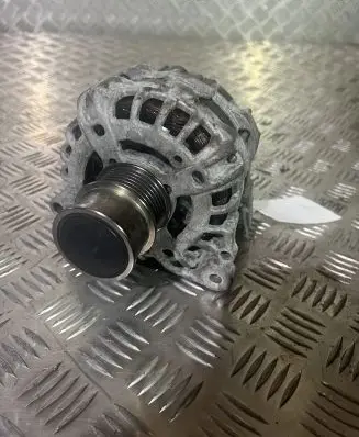 Audi A1 Generator/alternator 04E903015A