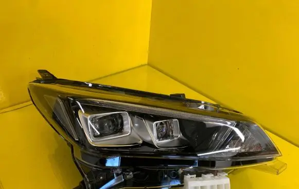 Nissan Leaf II (ZE1) Headlight/headlamp 260105SH5B