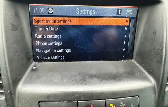 Opel Insignia A Screen/display/small screen 13223793 652508805 14799410