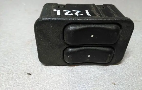 Opel Zafira A Electric window control switch 90561088 13363201
