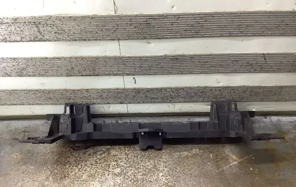 Peugeot 5008 Top upper radiator support slam panel 787021288 9672379580 77102F06