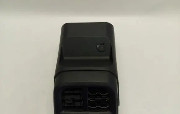 Rear air vent grill