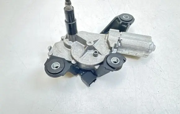 Nissan Qashqai Rear window wiper motor 0390201820