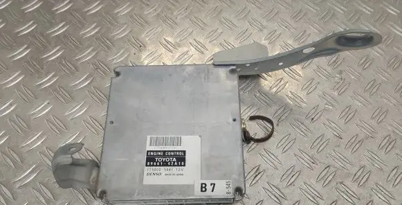 Toyota RAV 4 (XA20) Engine control unit/module 8966142A10