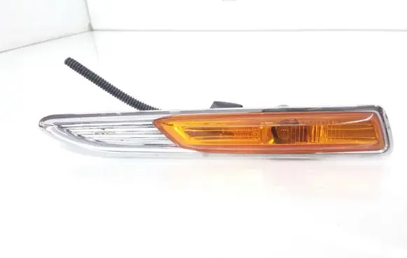 Ford Mondeo MK IV Front fender indicator light 7S7113K354BF
