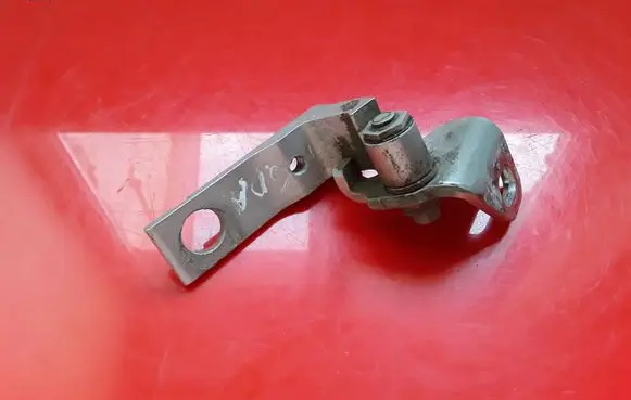 Ford Focus Rear door lower hinge C808A