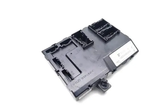 Ford Fiesta Comfort/convenience module DN1T-15K600-JE A12911571 F005V01753
