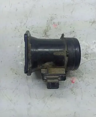 Audi A4 S4 B5 8D Mass air flow meter 058133471
