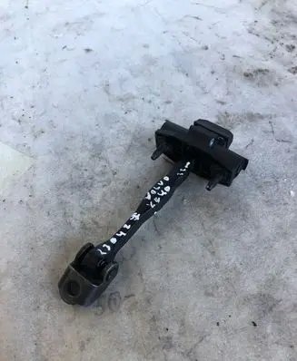 Volvo XC40 Front door check strap stopper