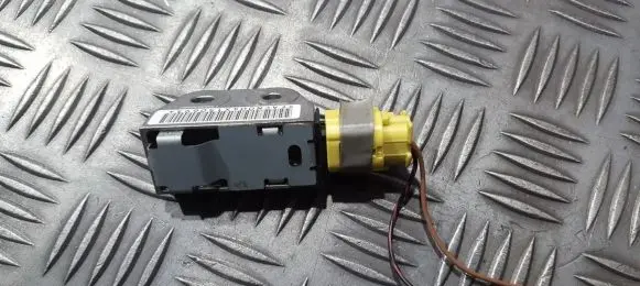 Nissan X-Trail T30 Airbag deployment crash/impact sensor facn004x150695