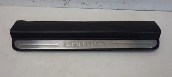 Chevrolet Volt I Front sill trim cover 20832152
