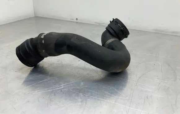 BMW 5 E60 E61 Engine coolant pipe/hose 7565075