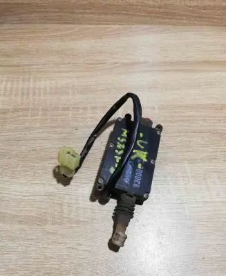 Mazda 626 Central locking switch button 8300003