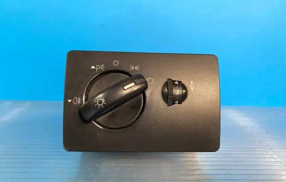 Ford Focus Light switch 7M5T13A024EA