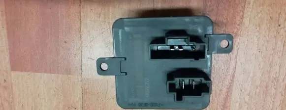Heater blower motor/fan resistor