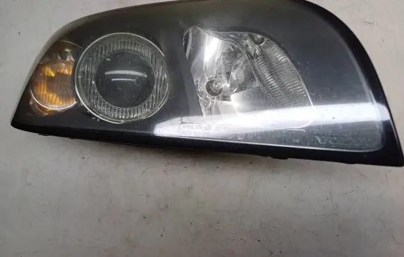 Volvo V50 Headlight/headlamp 30698886 0301198204