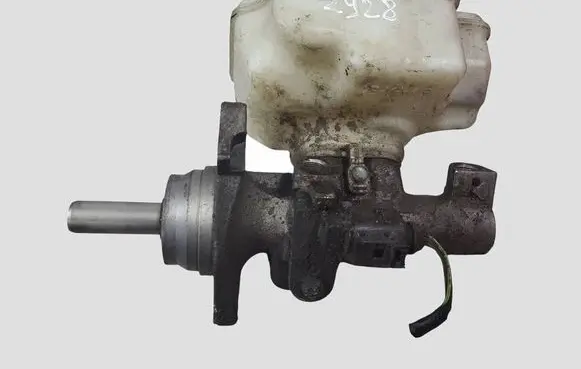 Volkswagen Golf V Master brake cylinder 1K1611301