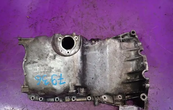 Volkswagen PASSAT B5.5 Oil sump 06b103603aq