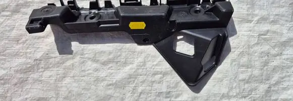 Renault Trafic III (X82) Front bumper mounting bracket 620504350R