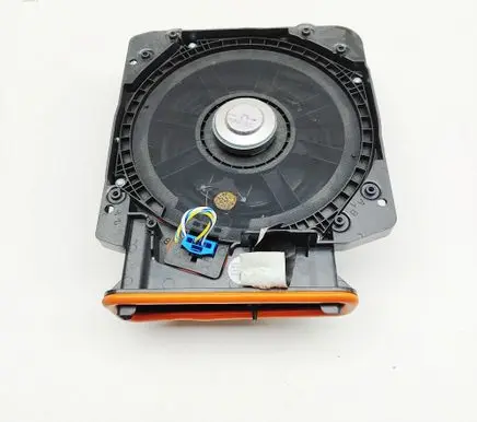 BMW X2 U10 Subwoofer speaker 5B4E645