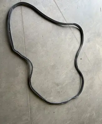 Trunk rubber seal (body)