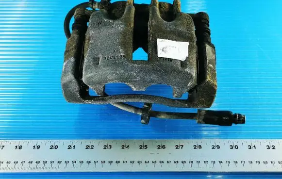 Citroen Jumpy Front brake caliper 32410035 32331295A