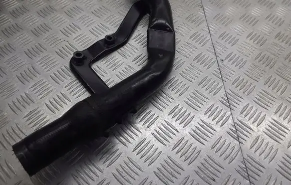 Ford Mondeo Mk III Intercooler hose/pipe