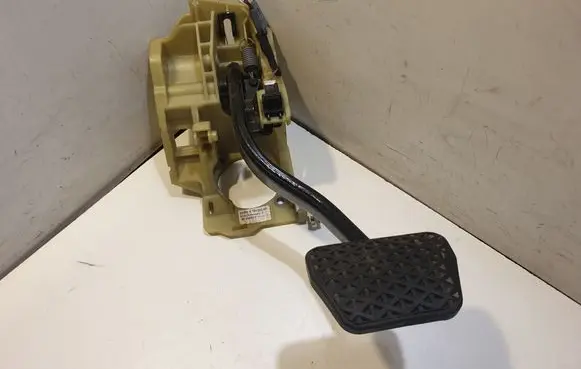 BMW 5 E60 E61 Brake pedal 6759944 6769221 14416710
