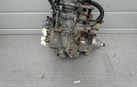 Nissan Patrol Y60 Fuel injection high pressure pump 1670022J20