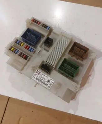 Volvo S60 Fuse module BG9T14C256GA 31343677AA 3659AF01125TP