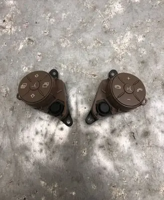 Mercedes-Benz ML W164 Steering wheel buttons/switches 1648700658-BILI 1648700658 1648700558