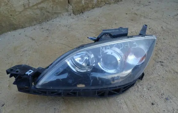 Mazda 3 I Headlight/headlamp