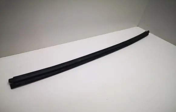 Audi A4 S4 B8 8K Rubber seal front door window/glass 8K0837480C