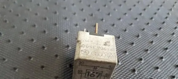 Audi TT Mk1 Other relay 191906383C 14.0500.00