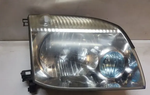 Nissan X-Trail T30 Headlight/headlamp