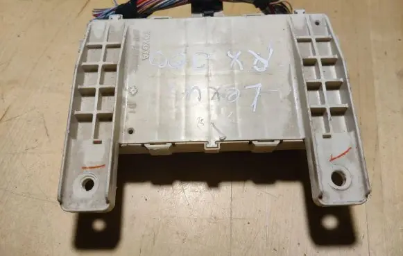 Lexus RX 300 Fuse box set