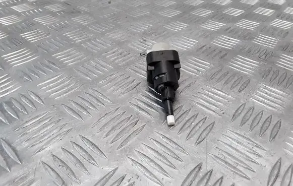 Audi A4 S4 B6 8E 8H Brake pedal sensor switch
