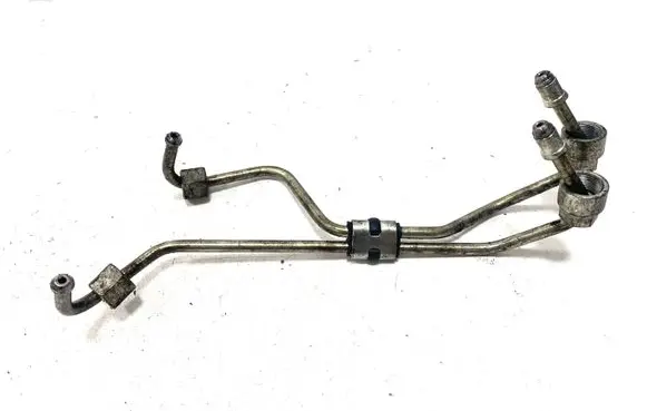 Volvo XC60 Fuel injector supply line/pipe 