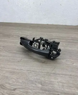 Volkswagen PASSAT B7 Front door exterior handle 3C0837885H