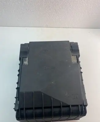 Volkswagen PASSAT B6 Fuse box set 3C0937125A