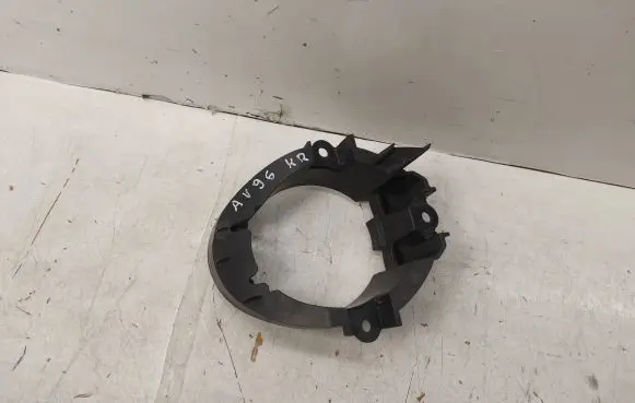 Toyota Avensis T270 Fog light bracket 5212805080 TSM5608G1