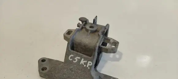 Citroen C5 Engine mount bracket