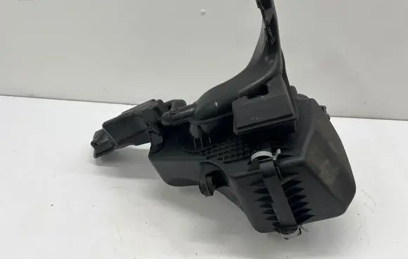 Mazda CX-30 Air filter box PAH9-133AY