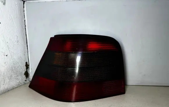 Volkswagen Golf IV Rear/tail lights 1J6945257 1J6945111 148185