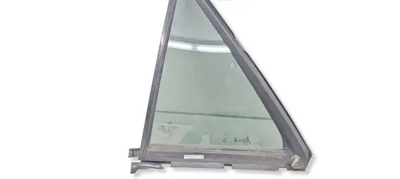 Mercedes-Benz ML W164 Rear vent window glass A1647302555