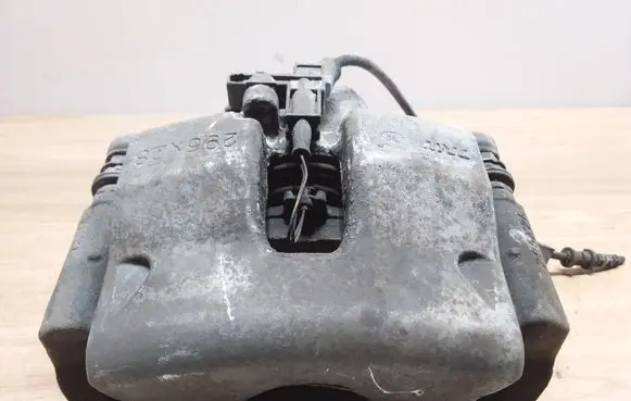 Mercedes-Benz E W212 Front brake caliper