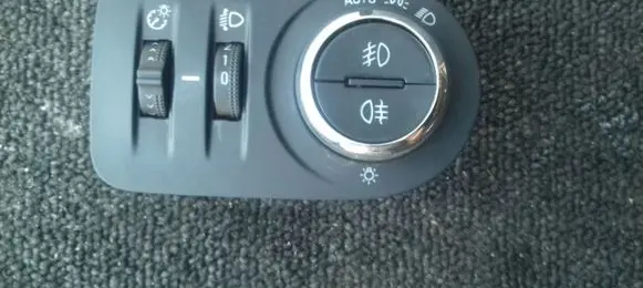 Opel Crossland X Light switch