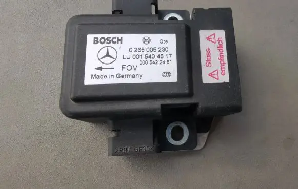 Mercedes-Benz E W124 ESP acceleration yaw rate sensor 0265005230 0005422481 0015404517