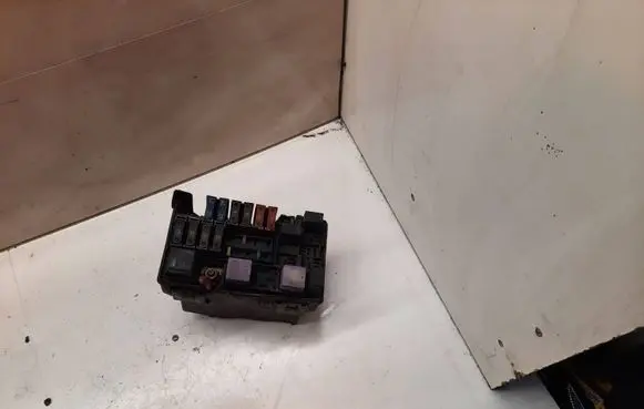 Renault Laguna II Fuse box set 8200003059
