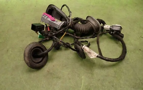 Opel Astra K Front door wiring loom 39068429